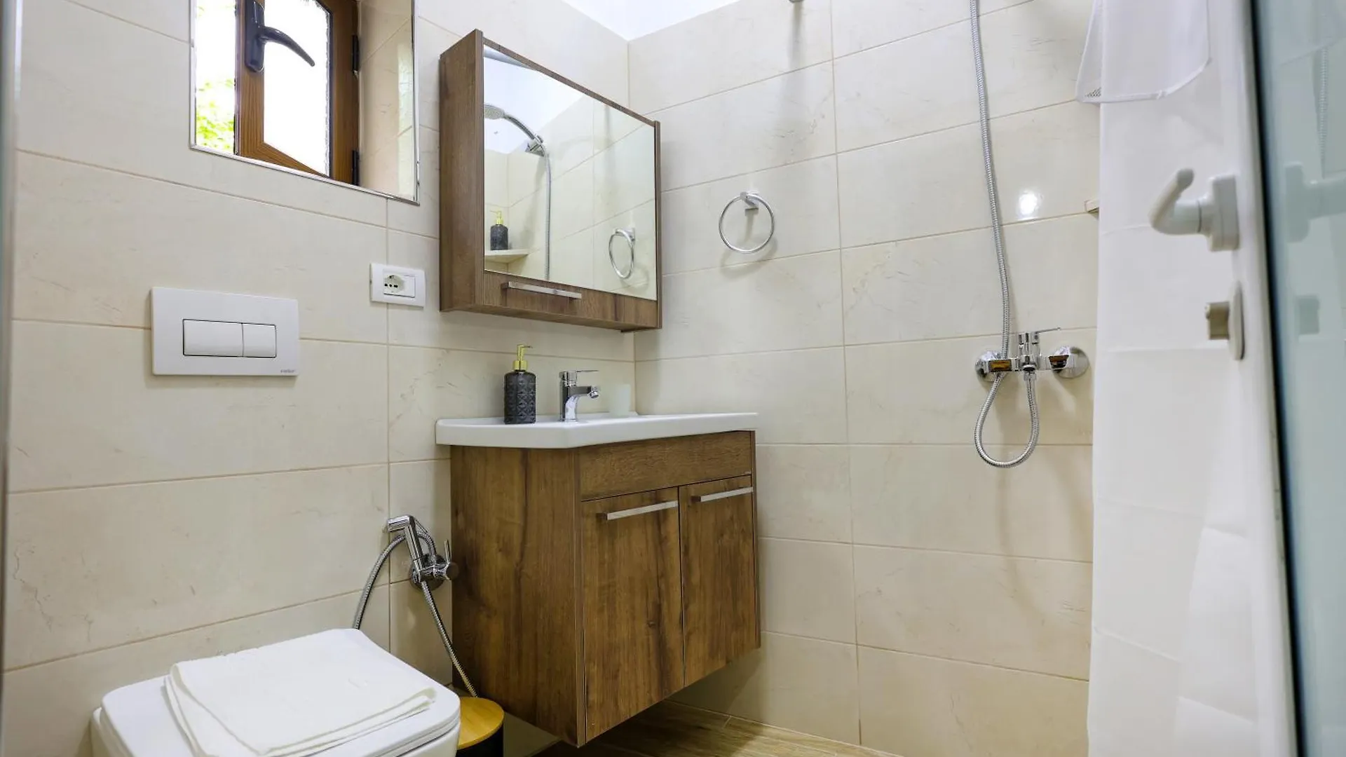 Guest house Hotel Vila Vreko B&B Berat