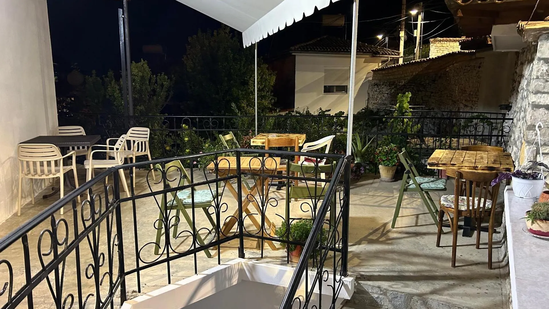 Guest house Hotel Vila Vreko B&B Berat